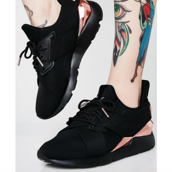 🆕 PUMA Muse Metal Sneakers - Picture 2 of 6